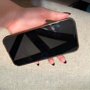 iPhone 12 Pro Max – 128GB – Unlocked – + 7 Cases